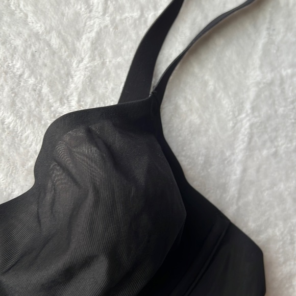 SKIMS Naked Underwire Demi Bra - Picture 8 of 16